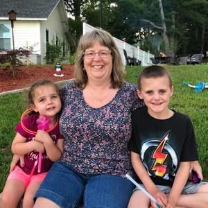 Meet your Posher, Debbie